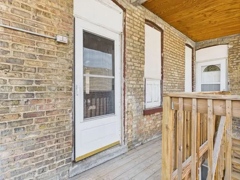 4338 West Kamerling Avenue Chicago IL 60651