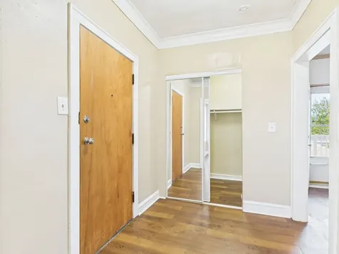 4338 West Kamerling Avenue Chicago IL 60651