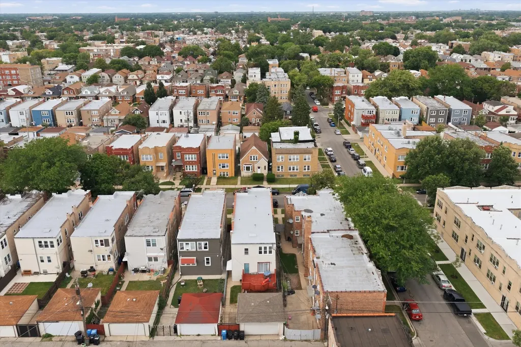 5105 West Altgeld Street Chicago IL 60639