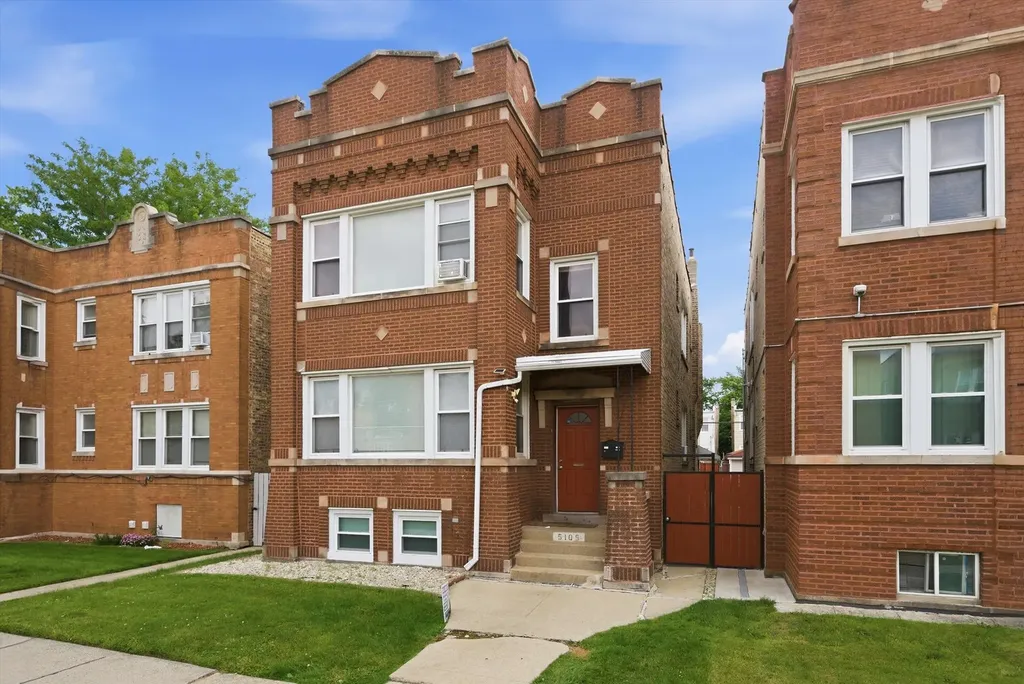 5105 West Altgeld Street Chicago IL 60639