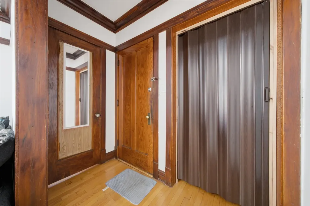 5105 West Altgeld Street Chicago IL 60639