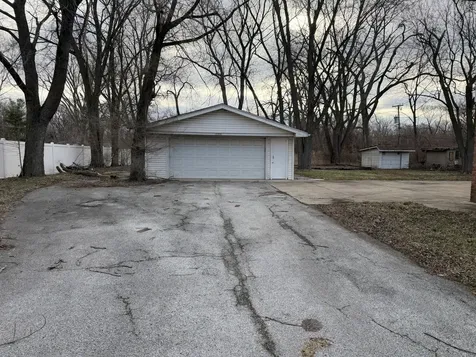 15441 East End Street Dolton IL 60419