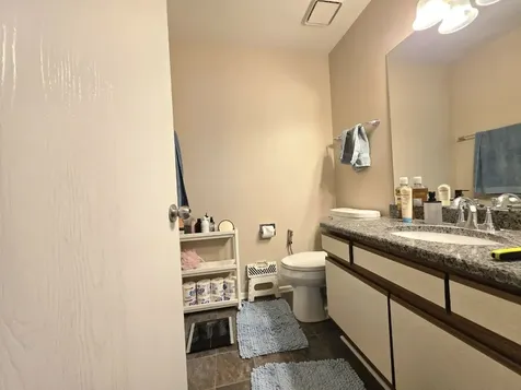 1914 Quaker Hollow Lane Streamwood IL 60107