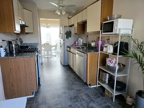 1914 Quaker Hollow Lane Streamwood IL 60107