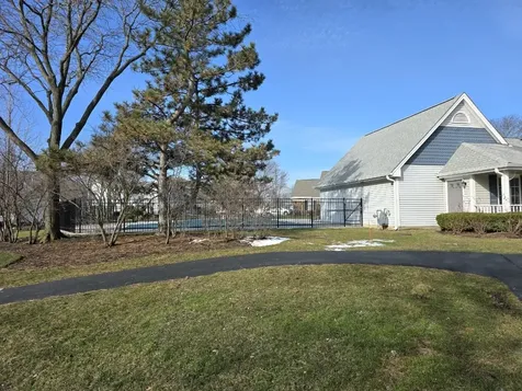 1914 Quaker Hollow Lane Streamwood IL 60107