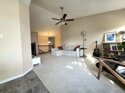 1914 Quaker Hollow Lane Streamwood IL 60107