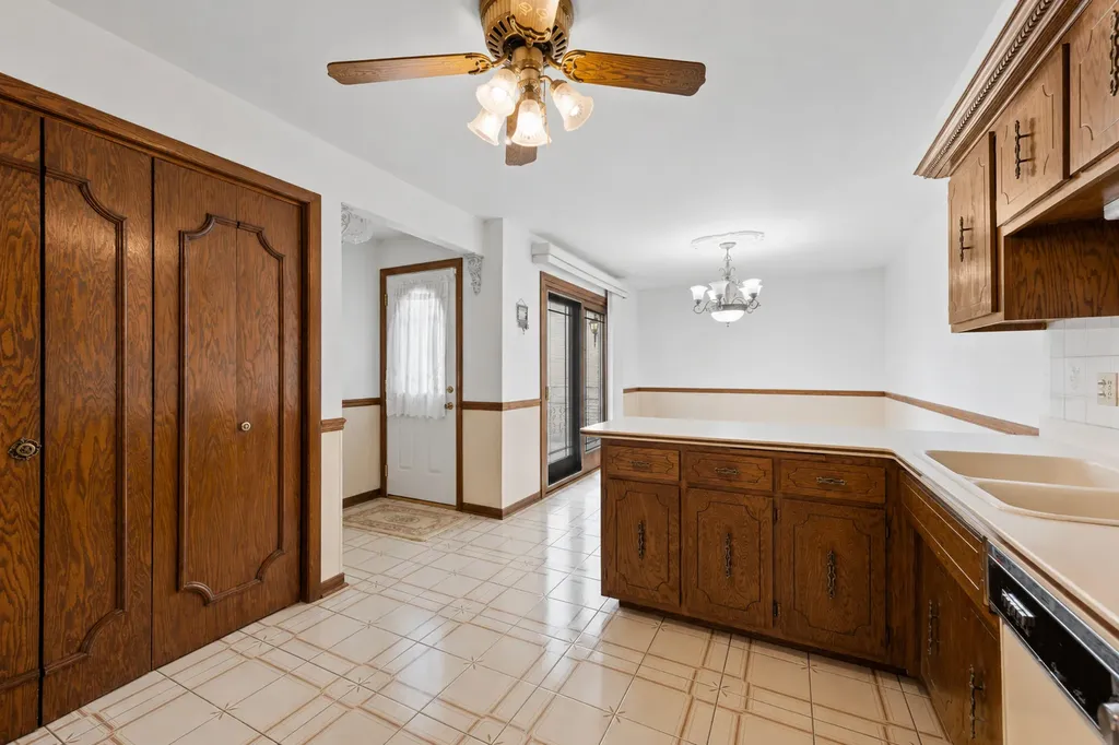 1012 Courtland Avenue Park Ridge IL 60068