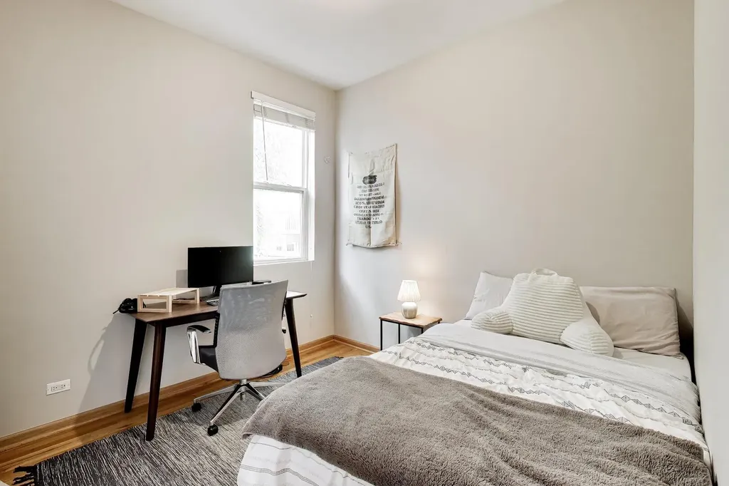 2141 North Point Street Chicago IL 60647
