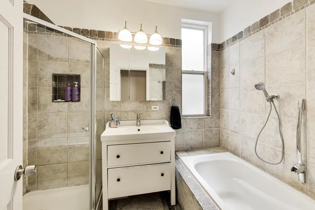 2141 North Point Street Chicago IL 60647
