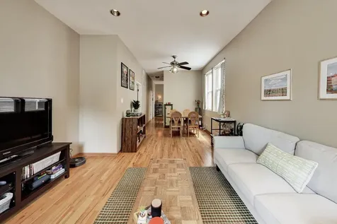 2141 North Point Street Chicago IL 60647