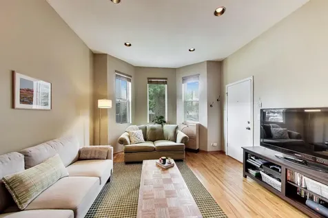 2141 North Point Street Chicago IL 60647