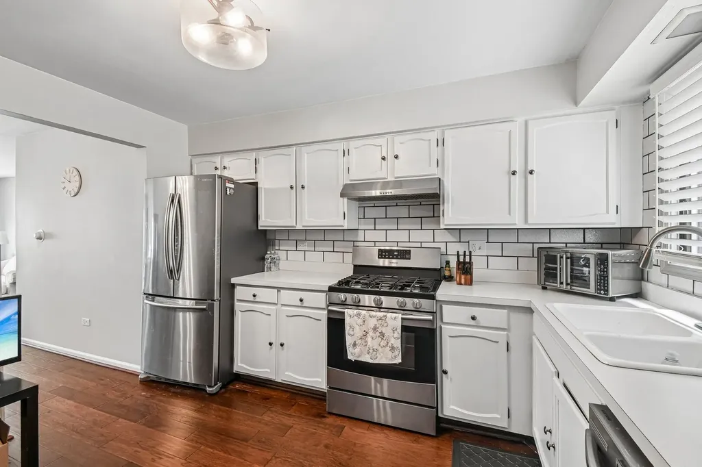 2139 North Harlem Avenue Chicago IL 60707