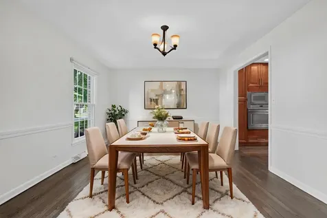 613 Michelline Lane Northbrook IL 60062