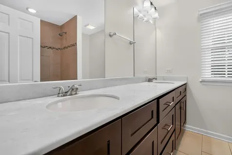 613 Michelline Lane Northbrook IL 60062