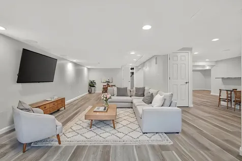 613 Michelline Lane Northbrook IL 60062