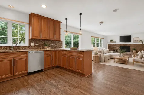 613 Michelline Lane Northbrook IL 60062