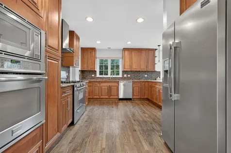 613 Michelline Lane Northbrook IL 60062
