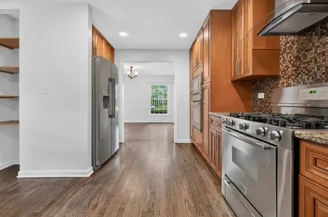 613 Michelline Lane Northbrook IL 60062