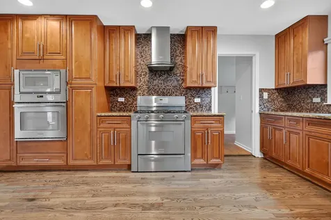 613 Michelline Lane Northbrook IL 60062