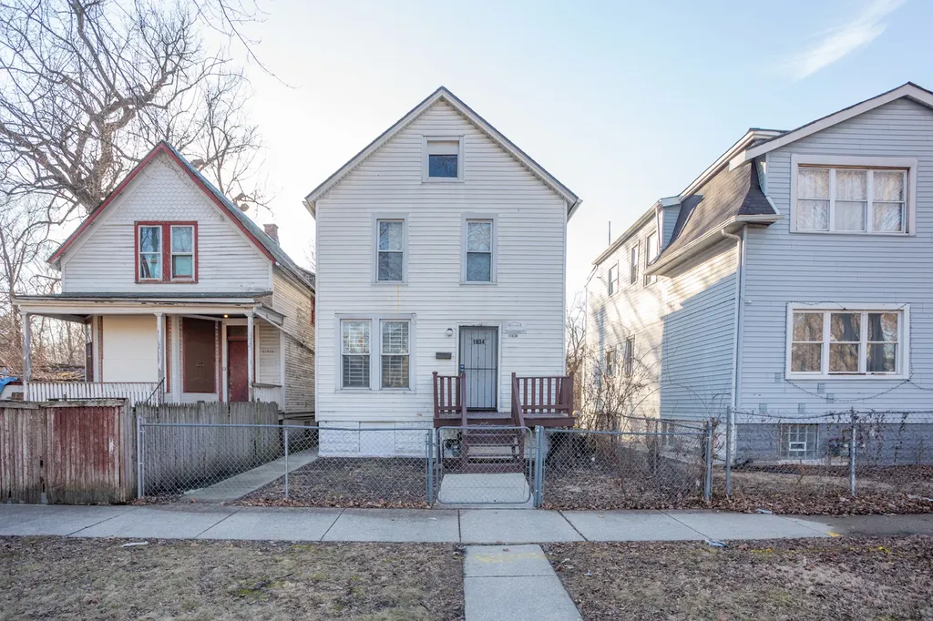 11634 South Princeton Avenue Chicago IL 60628