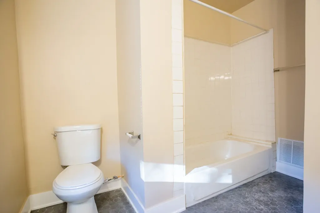11634 South Princeton Avenue Chicago IL 60628