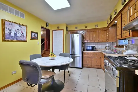 15705 Madison Avenue Dolton IL 60419