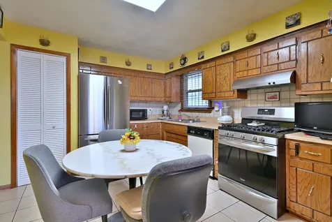 15705 Madison Avenue Dolton IL 60419