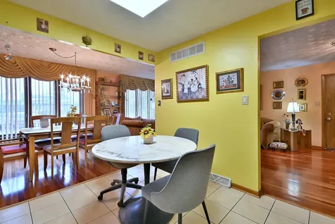 15705 Madison Avenue Dolton IL 60419