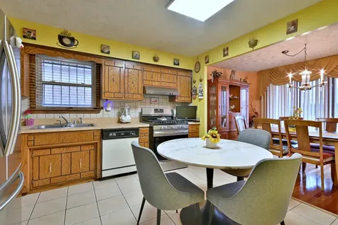15705 Madison Avenue Dolton IL 60419
