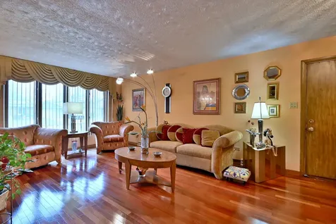 15705 Madison Avenue Dolton IL 60419