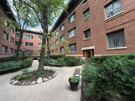 804 West Lakeside Place Chicago IL 60640