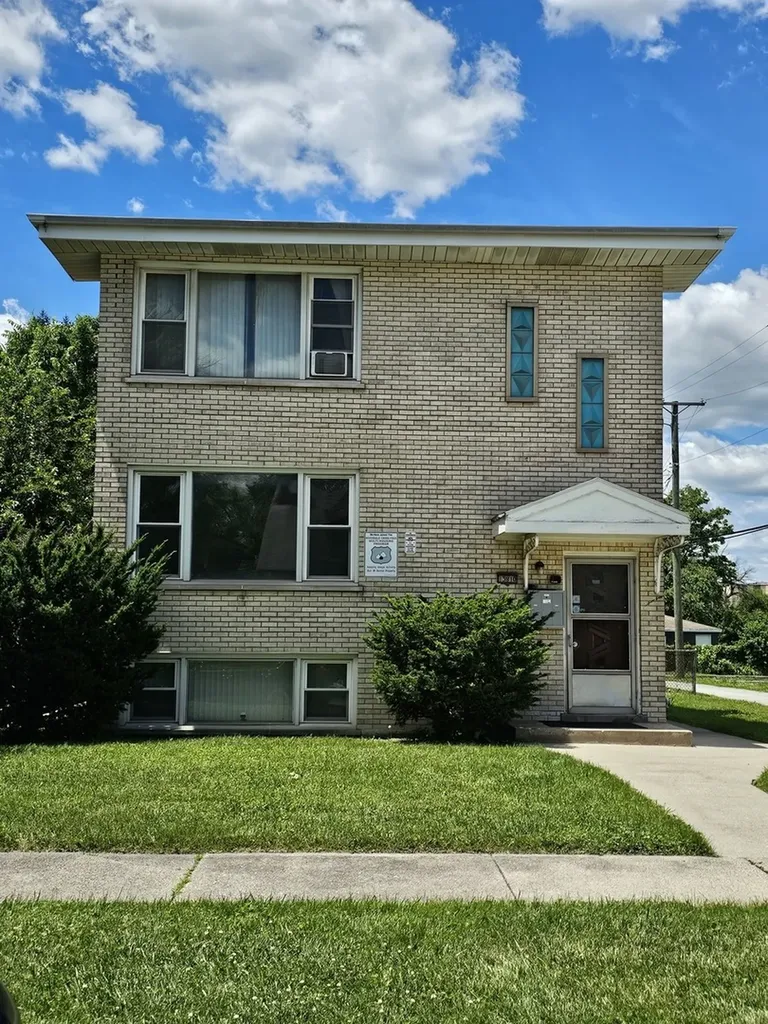 13810 South La Salle Street Riverdale IL 60827