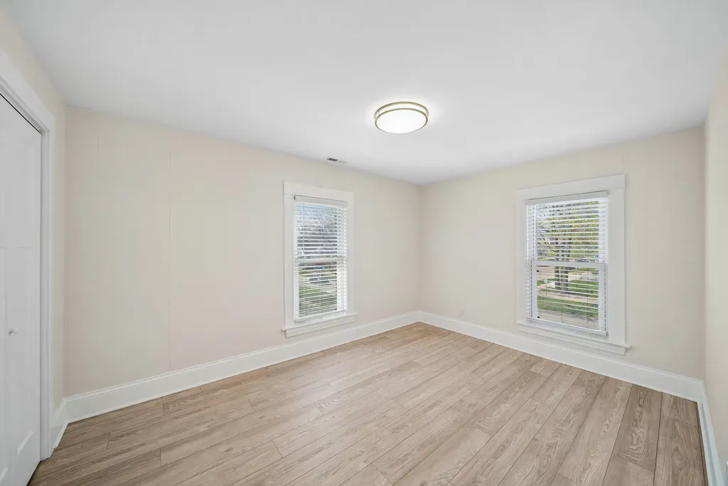 323 South Hale Street Wheaton IL 60187