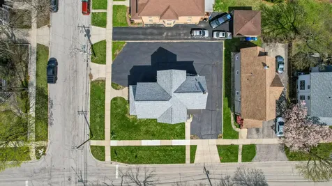 323 South Hale Street Wheaton IL 60187