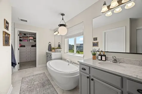 149 Cranbrook Lane Hawthorn Woods IL 60047