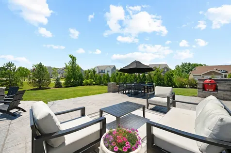 149 Cranbrook Lane Hawthorn Woods IL 60047