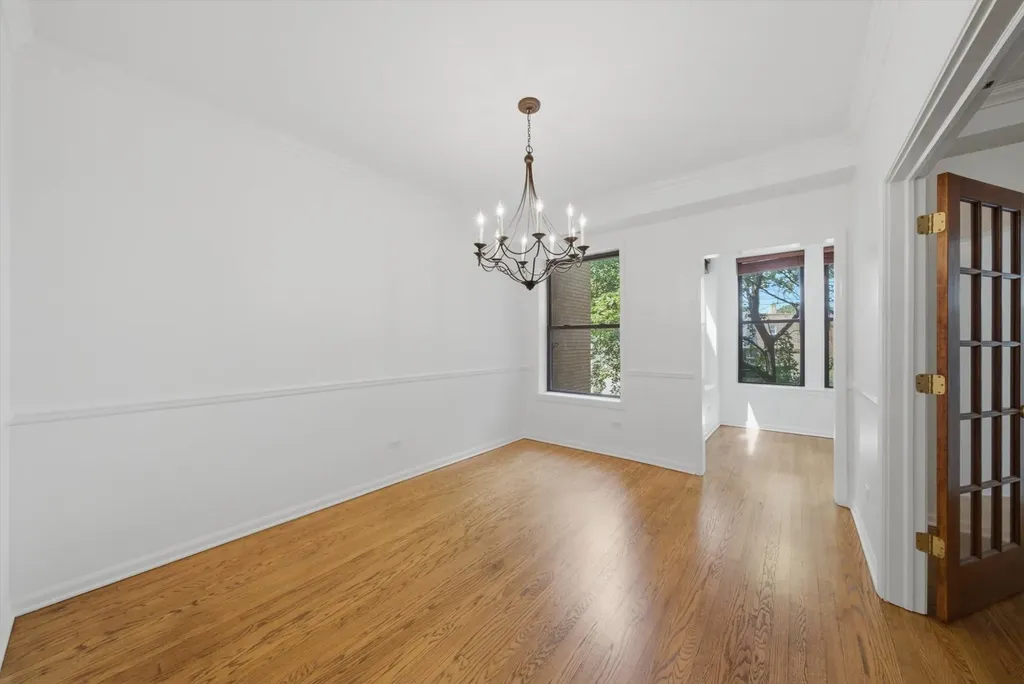 6143 North Glenwood Avenue Chicago IL 60660