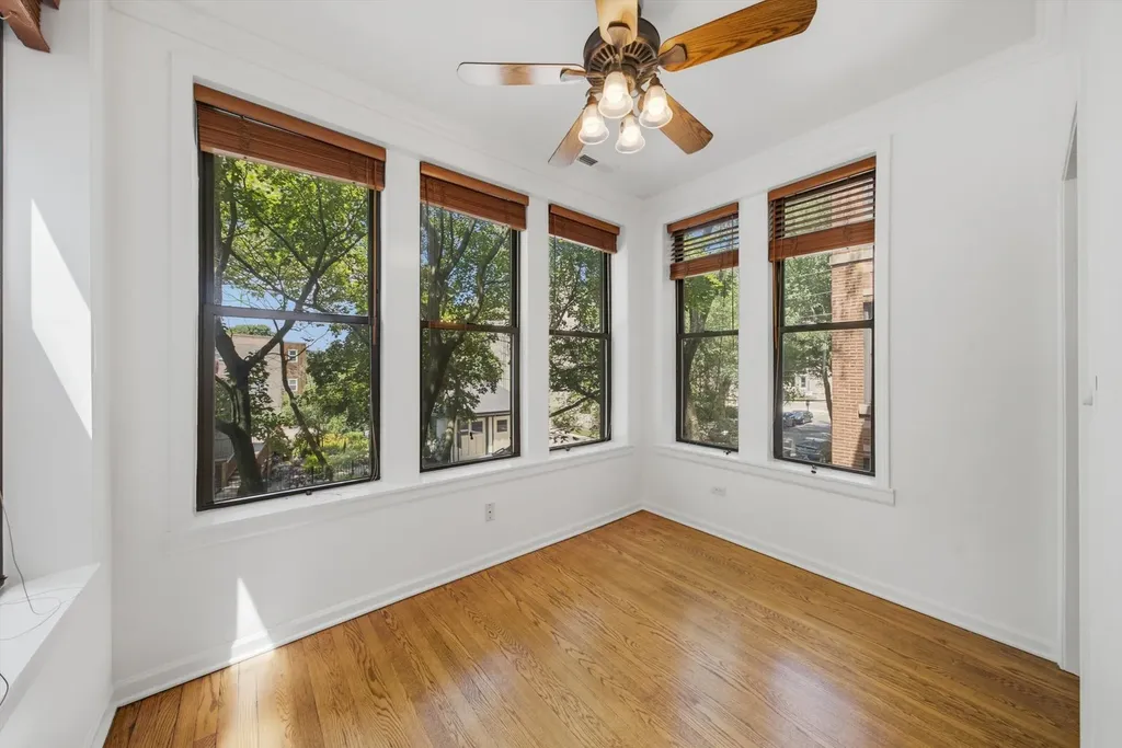 6143 North Glenwood Avenue Chicago IL 60660