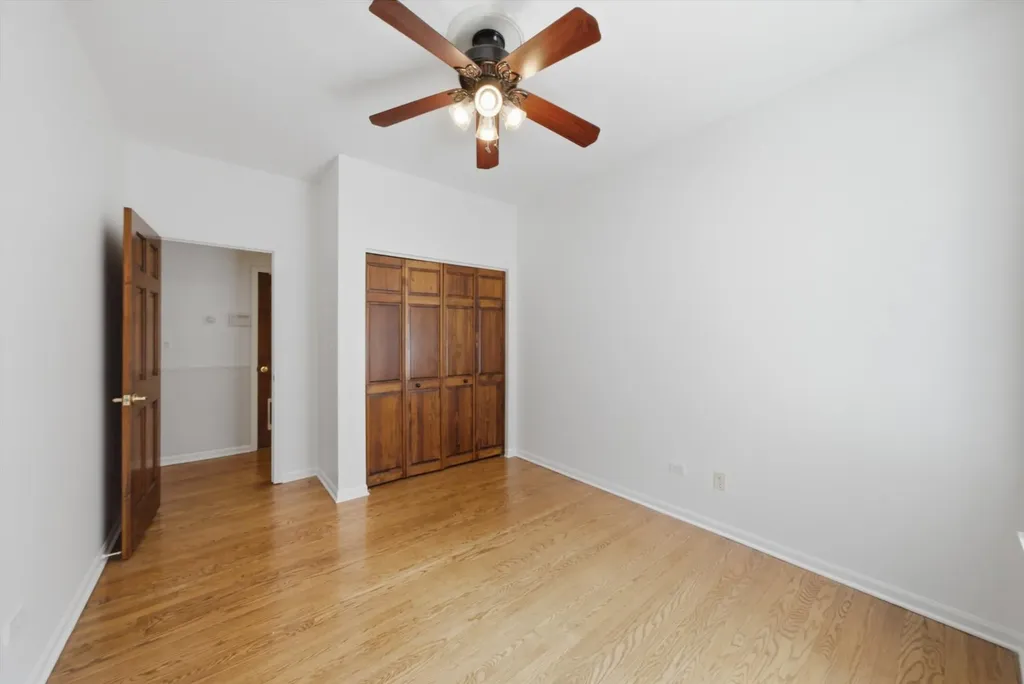 6143 North Glenwood Avenue Chicago IL 60660