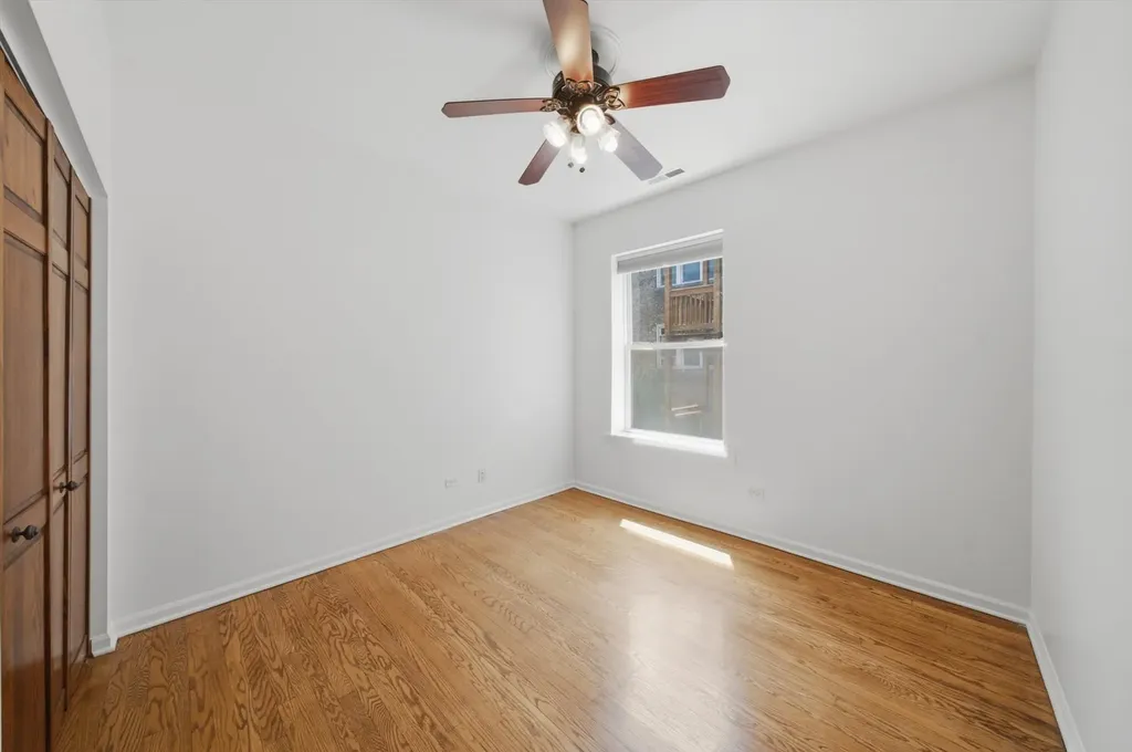 6143 North Glenwood Avenue Chicago IL 60660
