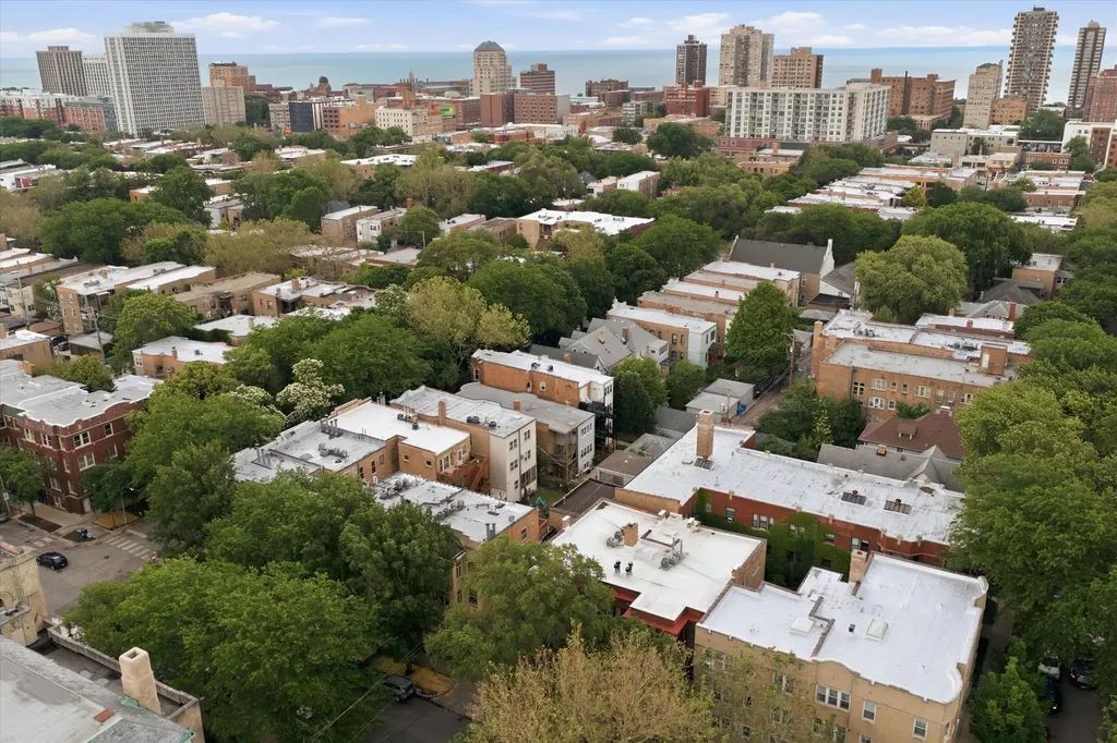 6143 North Glenwood Avenue Chicago IL 60660