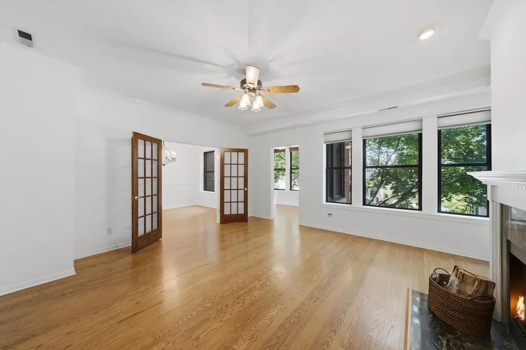 6143 North Glenwood Avenue Chicago IL 60660