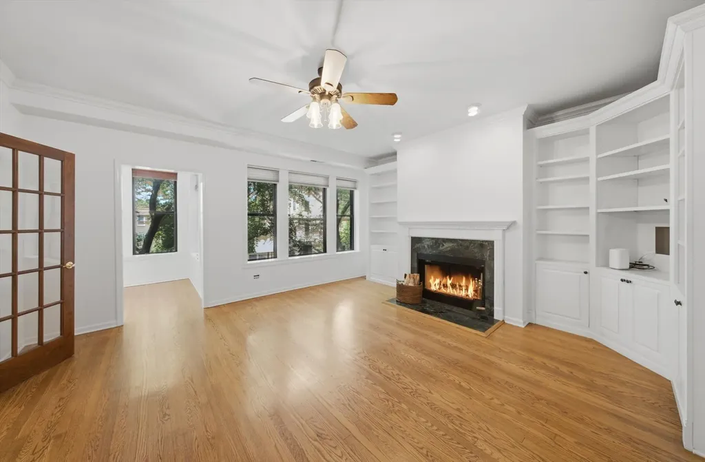 6143 North Glenwood Avenue Chicago IL 60660