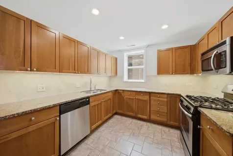 6143 North Glenwood Avenue Chicago IL 60660