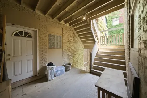 6143 North Glenwood Avenue Chicago IL 60660