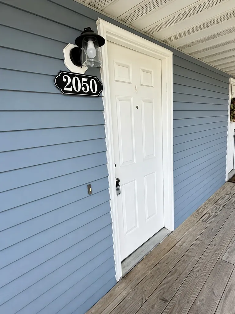 2050 Coltonville Road Sycamore IL 60178