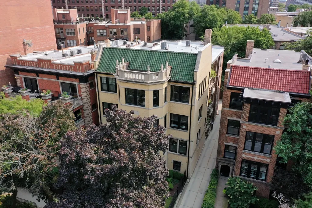 635 West Sheridan Road Chicago IL 60613
