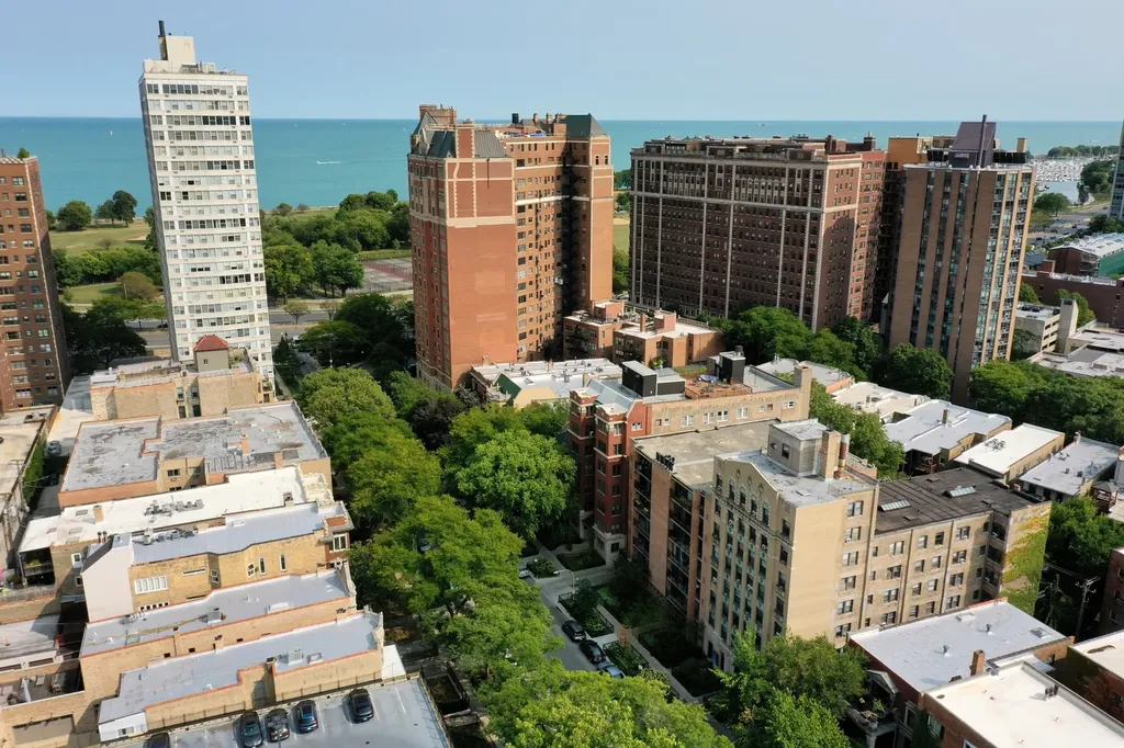 635 West Sheridan Road Chicago IL 60613