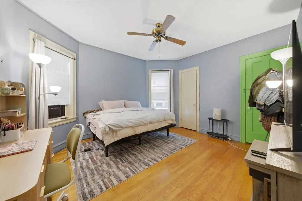 5723 North Talman Avenue Chicago IL 60659