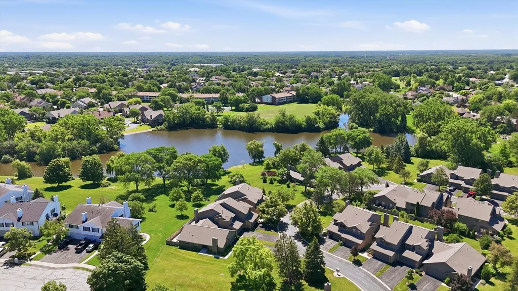 8044 Wildwood Lane Darien IL 60561
